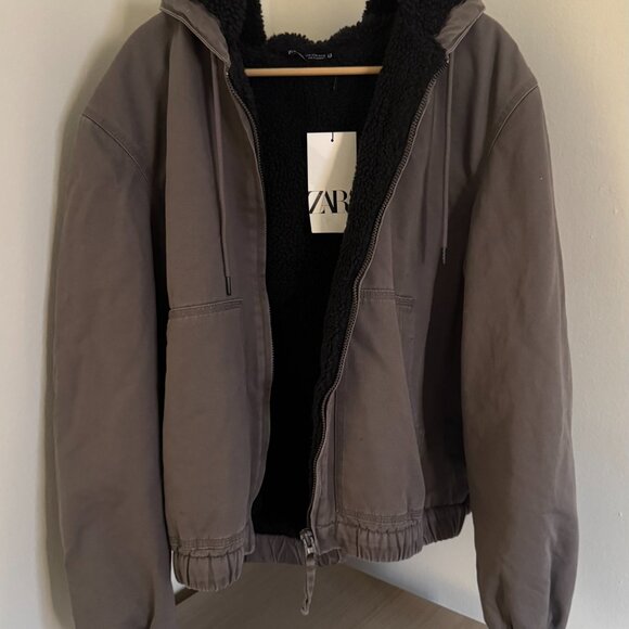 CONTRASTING HOODED JACKET - Picture 1 of 4